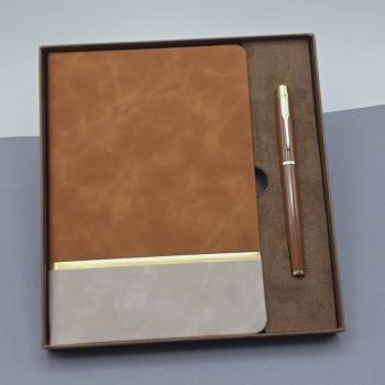 VIP-62229 - Altın Şeritli Taba Deri Defter - Kahverengi Roller Kalem - Kutulu Özel Hediye Seti