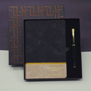 VIP-61335 - Öğretmenler Günü Özel Siyah Deri Defter Ve Metal Roller Kalem Hediye Seti